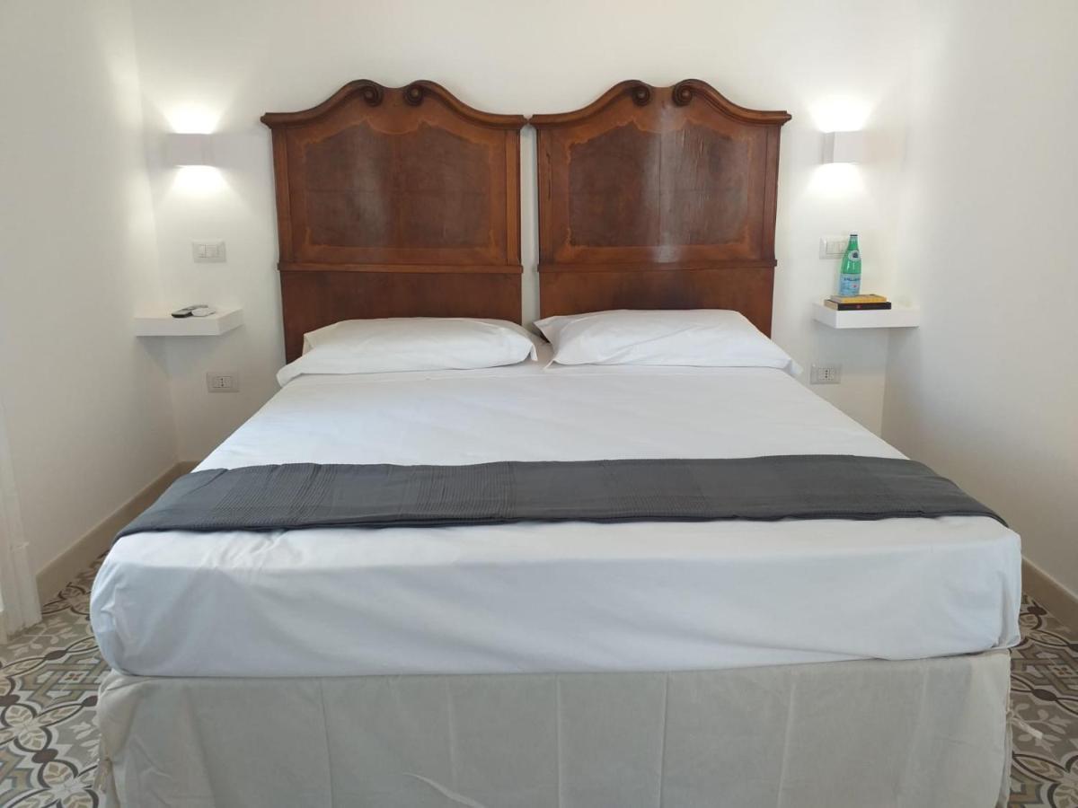 B&B Le Muse Κρότωνας Εξωτερικό φωτογραφία