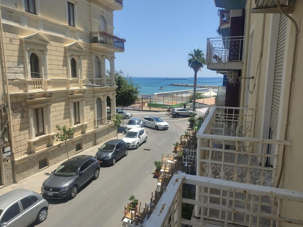 B&B Le Muse Κρότωνας Εξωτερικό φωτογραφία
